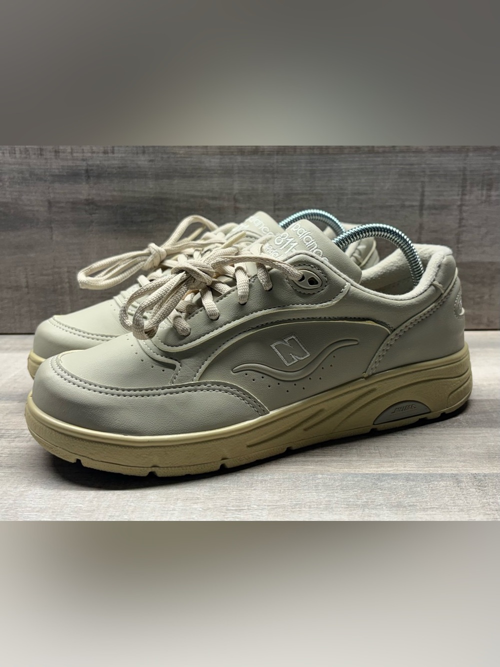 New Balance 811 WW811BE Women’s 7.5 B Beige Walking Shoes Made in USA